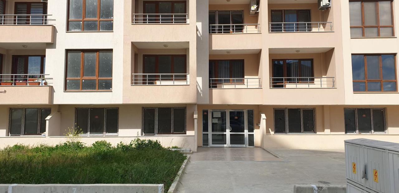 Family Holiday Apartments Breez 1 Varna Eksteriør billede